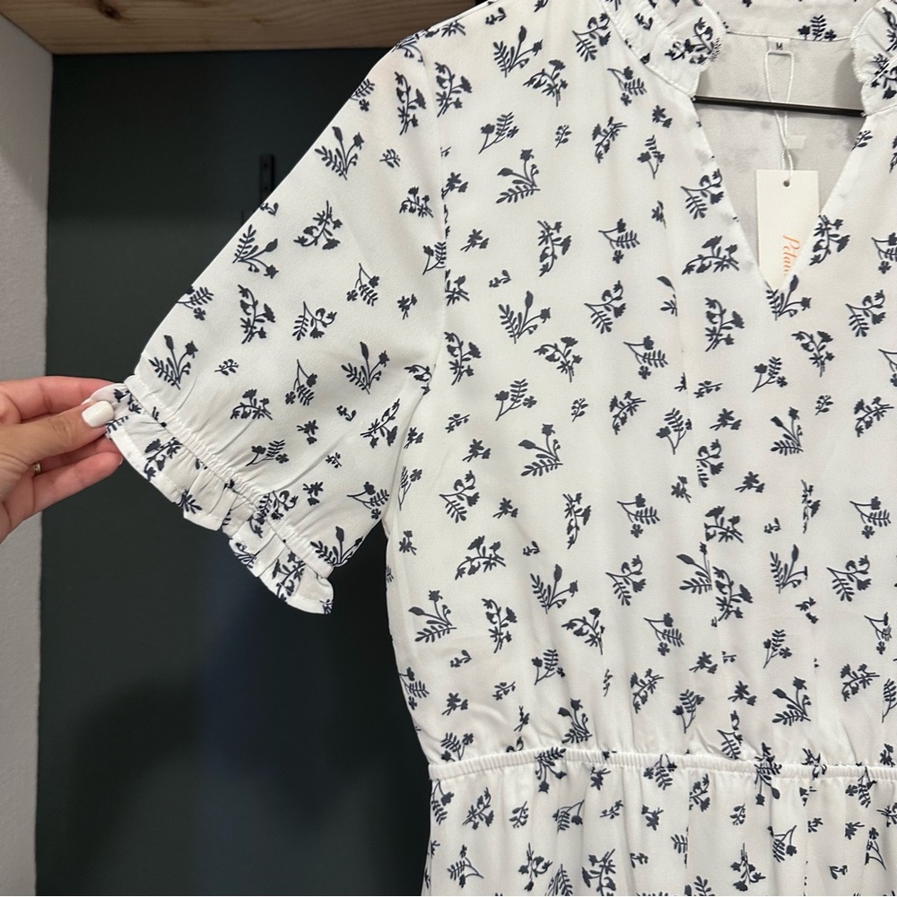 NWT Petallush White/Navy Floral Dress - Picture 5 of 6